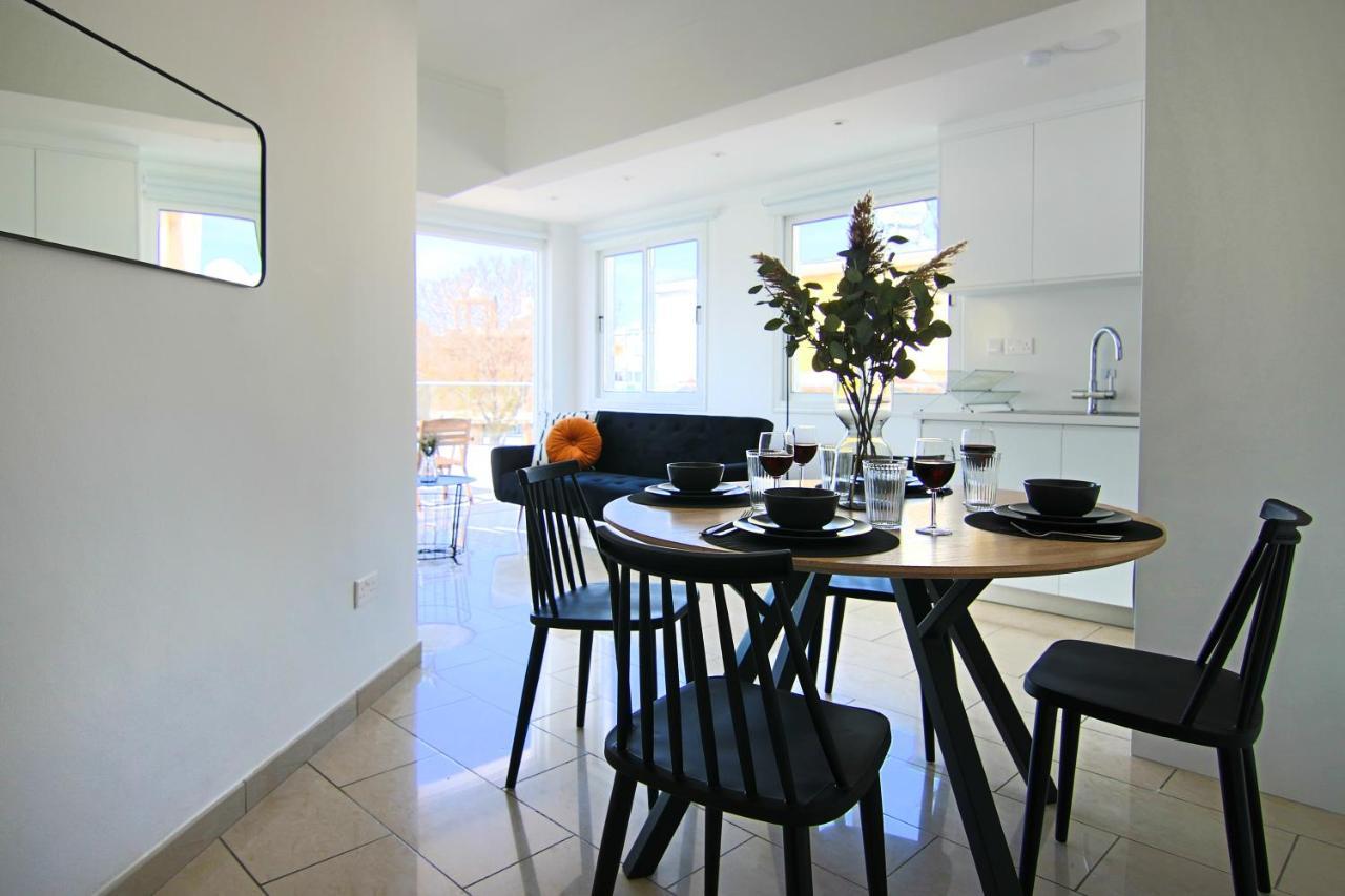 Апартаменты Phaedrus Living: Seaside Modern Flat Lighthouse 63 Пафос Экстерьер фото